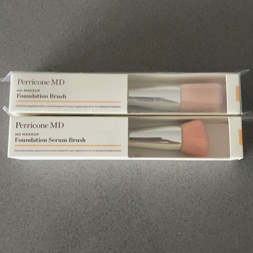 PerriconeMD no makeup foundation and serum brushes